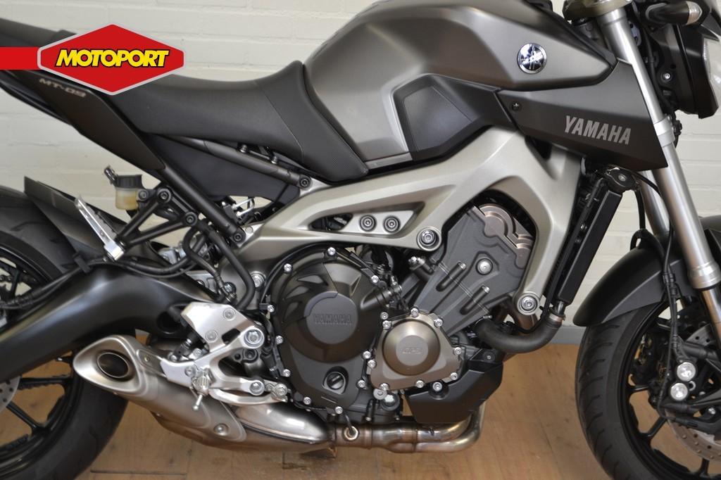 Yamaha MT 09 ABS (bj 2014) - foto 2