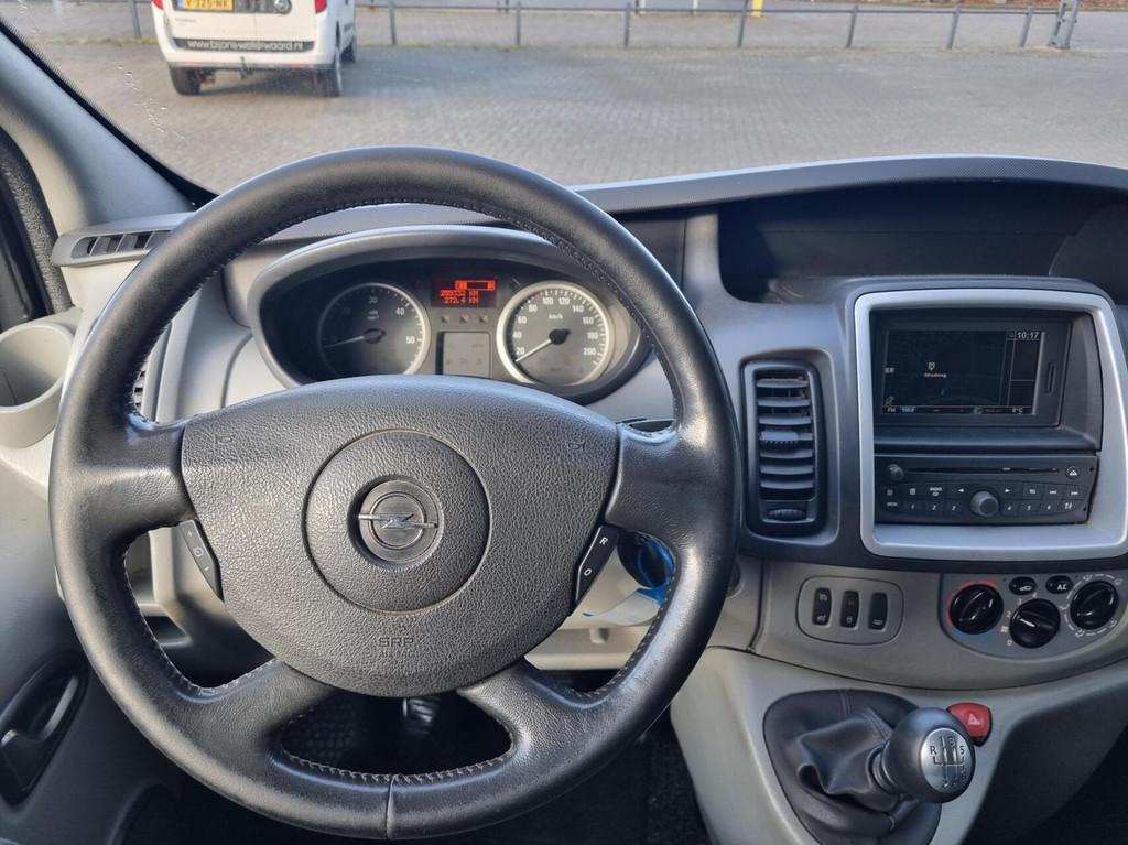 Opel Vivaro 2.0 CDTI L2H1 DC Airco Cruise Navi Trekhaak, Cruise Control, Euro 5, 4 cilinders, 2000 kg