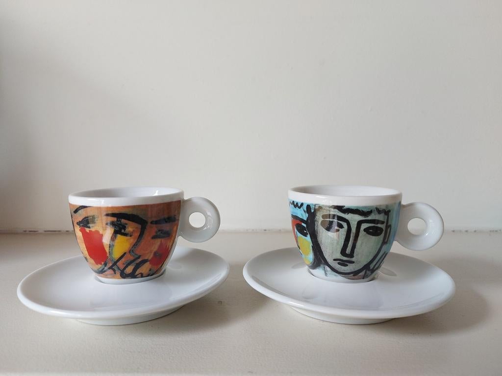 2 Illy Collection espresso kop en schotels 1994 Sandro  Chia, Ophalen of Verzenden, Overige stijlen, Kop(pen) en/of Schotel(s)