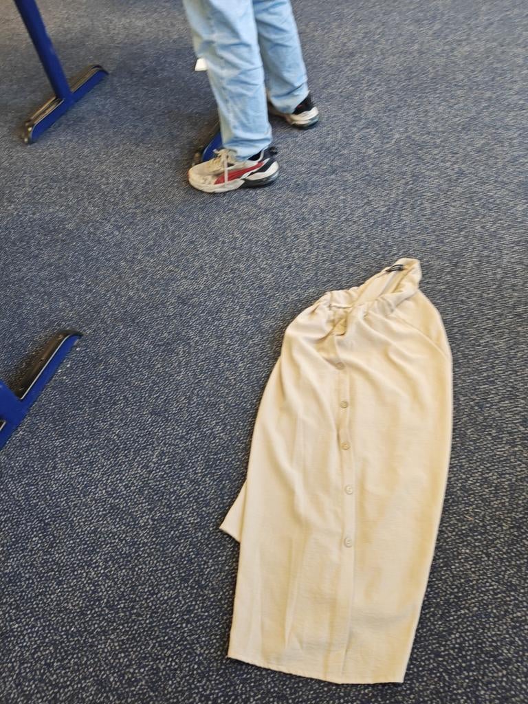 Musthaves Fashion Beige Rok met Knoopsluiting, Kleding | Dames, Musthaves Fashion, Beige, Zo goed als nieuw, Knielengte