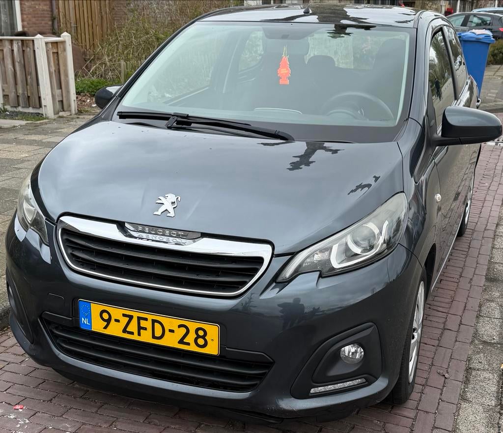Peugeot 108 1.0 12V E-vti 51KW 5DR 2014 Grijs, Voorwielaandrijving, Stof, 4 stoelen, Origineel Nederlands