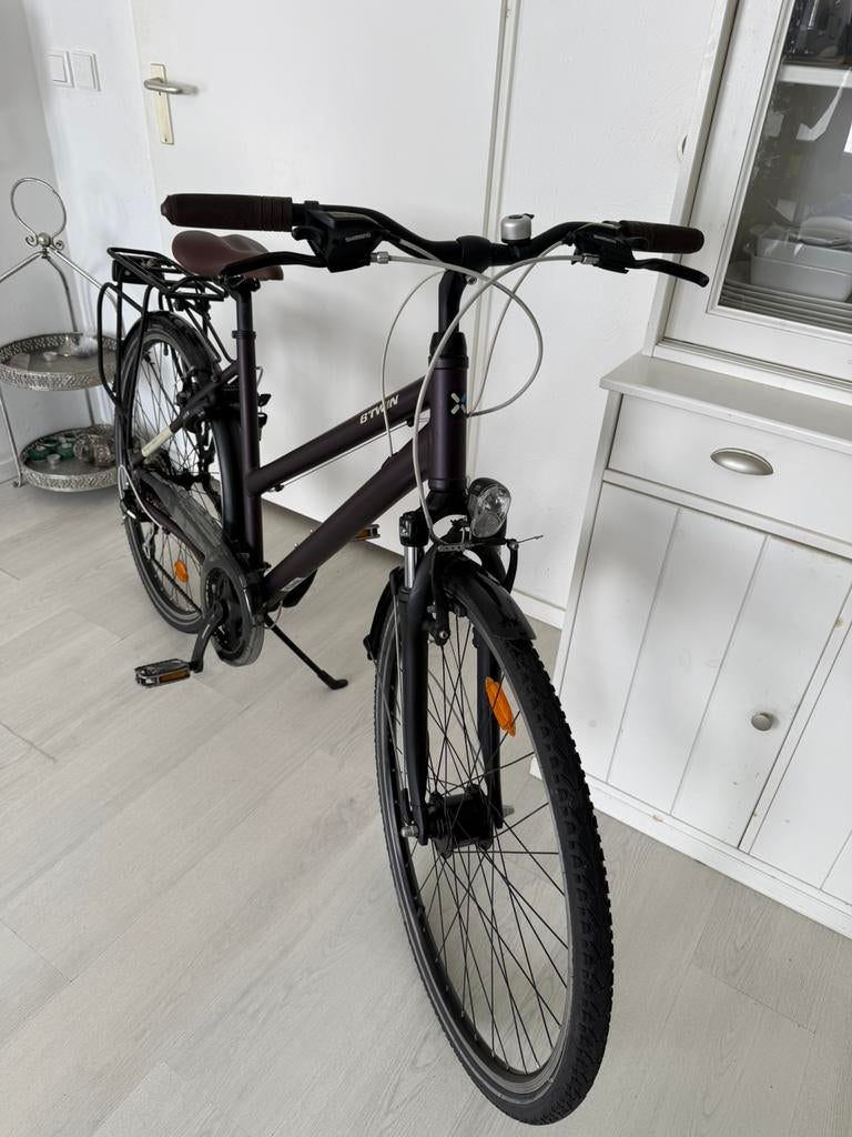 B’Twin Hoprider 500 (L) Paars, Fietsen en Brommers, Fietsen | Dames | Omafietsen, 56 cm of meer, Ophalen of Verzenden, Zo goed als nieuw