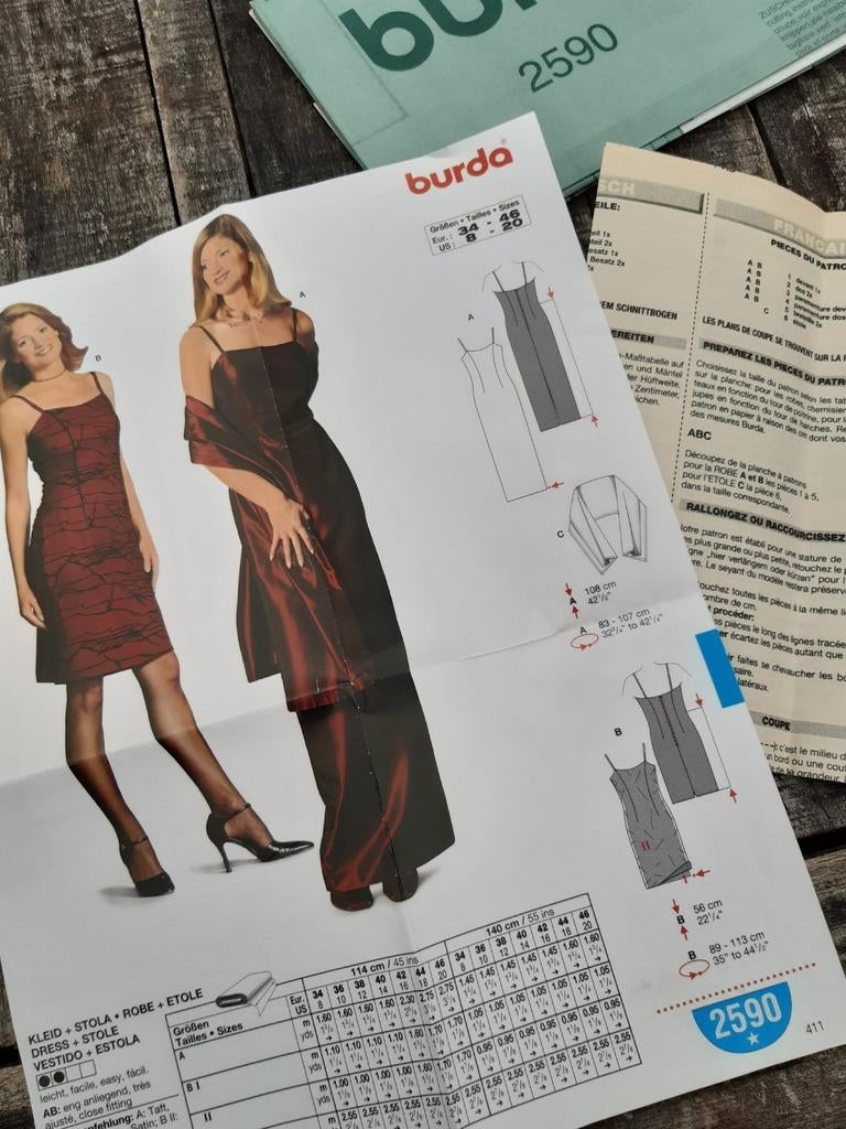 Burda knippatroon nr.2590 naaipatroon galajurk maat 34-46, Ophalen of Verzenden, Nieuw, Vrouw, Burda