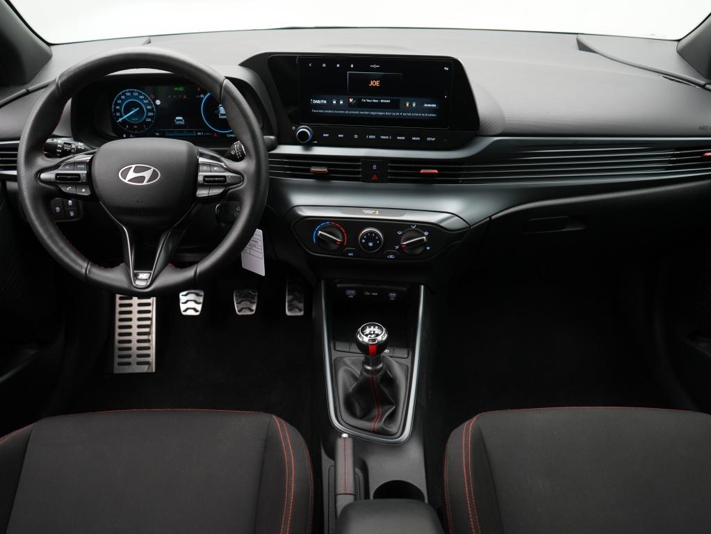 Hyundai i20 1.2 N Line | Navigatie | Private lease 429,- p.m, Keurmerk '100% Onderhouden', 12 maanden, Gebruikt, 4 cilinders