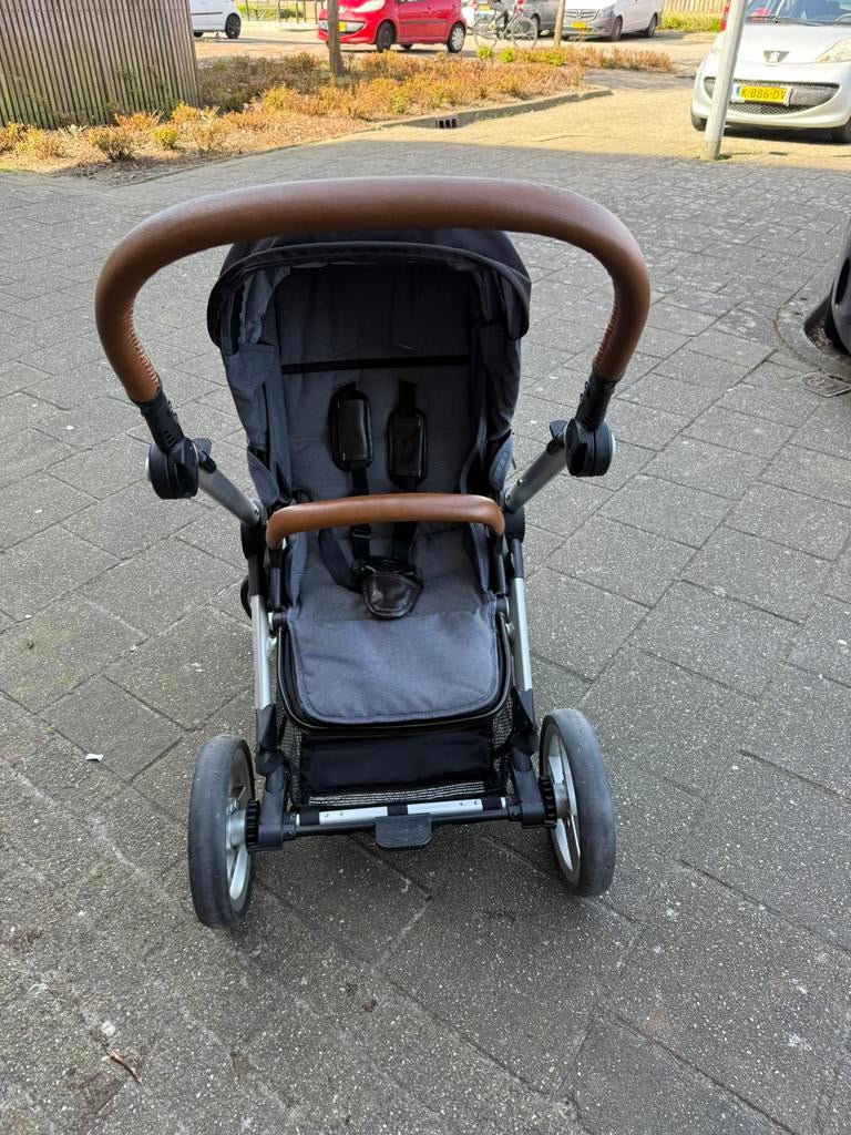 Mutsy evo industrial combiwagen, Ophalen, Zo goed als nieuw, Combiwagen, Met reiswieg