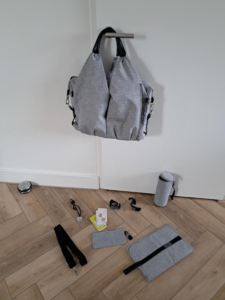 Lässig Luiertas Grijs - Compleet met accessoires, Ophalen of Verzenden, Gebruikt, Schoudertas