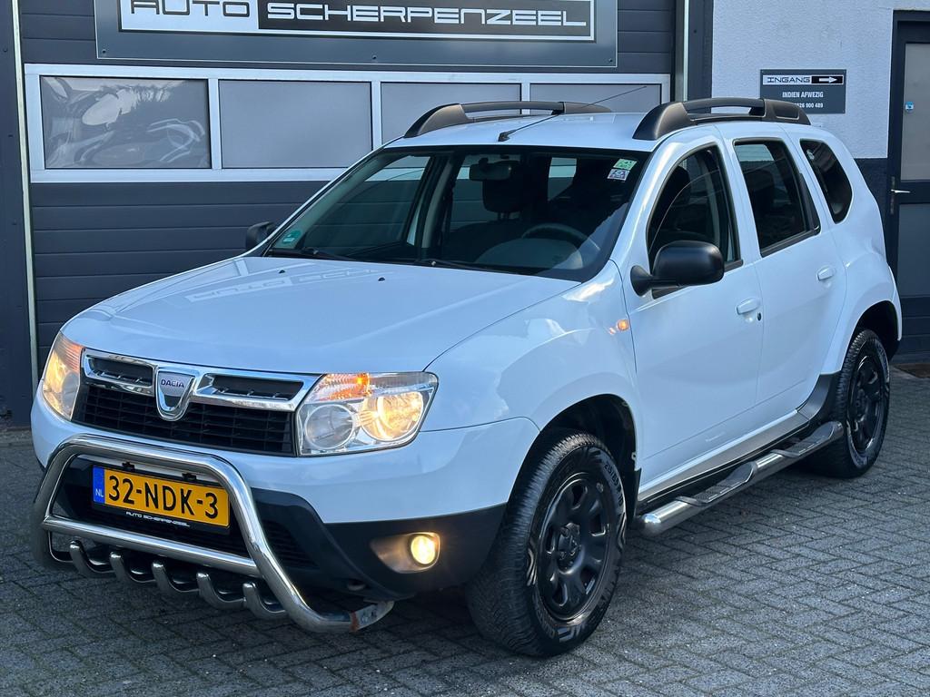 Dacia Duster 1.6 Lauréate 2wd | AIRCO | RUIM| NL AUTO | NAP, Stof, Gebruikt, Zwart, 4 cilinders
