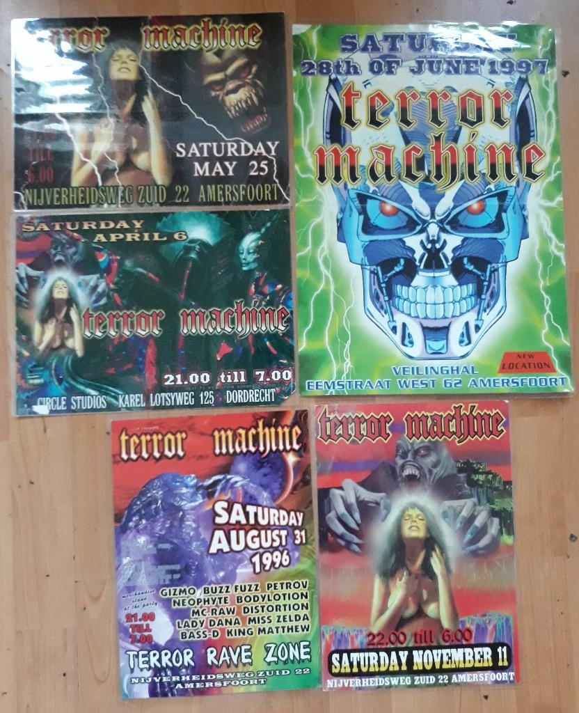 20 hardcore/terror/trance flyers 90s (geplastificeerd), Tickets en Kaartjes, Eén persoon