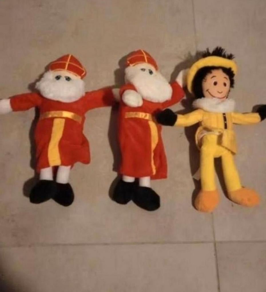 Sinterklaas en zwarte piet knuffels

Prijs 5 per stuk, Ophalen of Verzenden, Nieuw