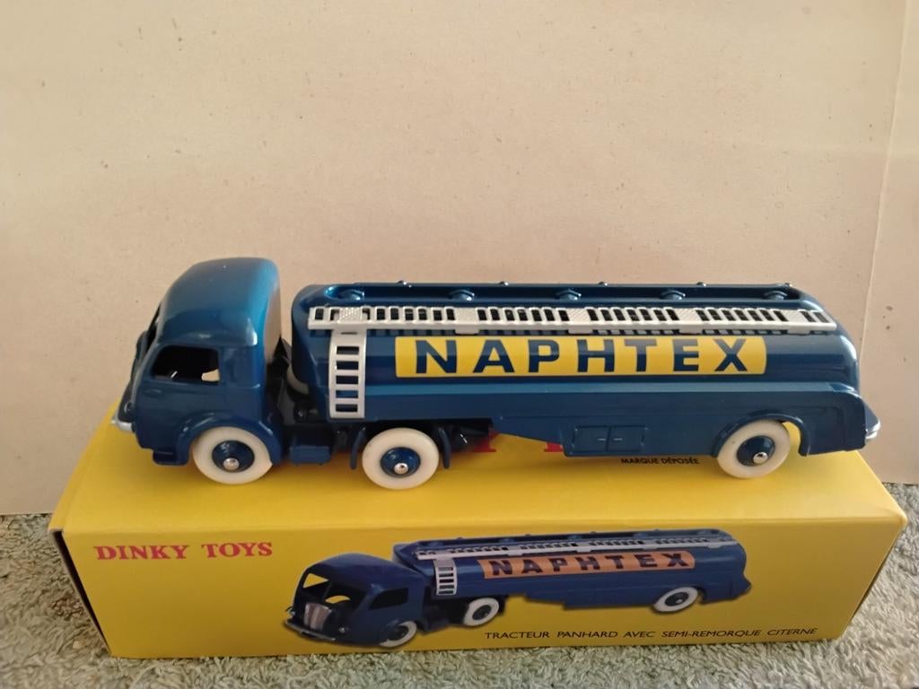 DINKY  TOYS     ATLAS     PANHARD   MOVICNAPHTEX  NO  32 CB, Ophalen of Verzenden, Auto, Dinky Toys