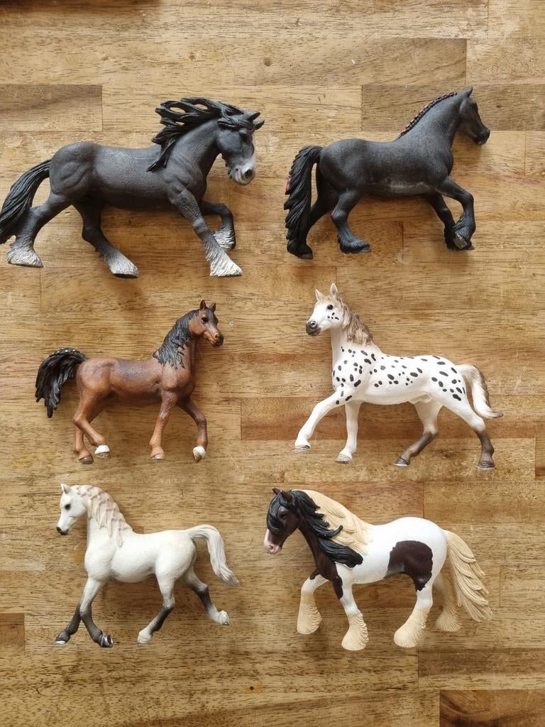 18 schleich paardjes: 90 euro voor alle 18 5,50 per stuk, Ophalen of Verzenden, Zo goed als nieuw, Paard, Beeldje of Figuurtje