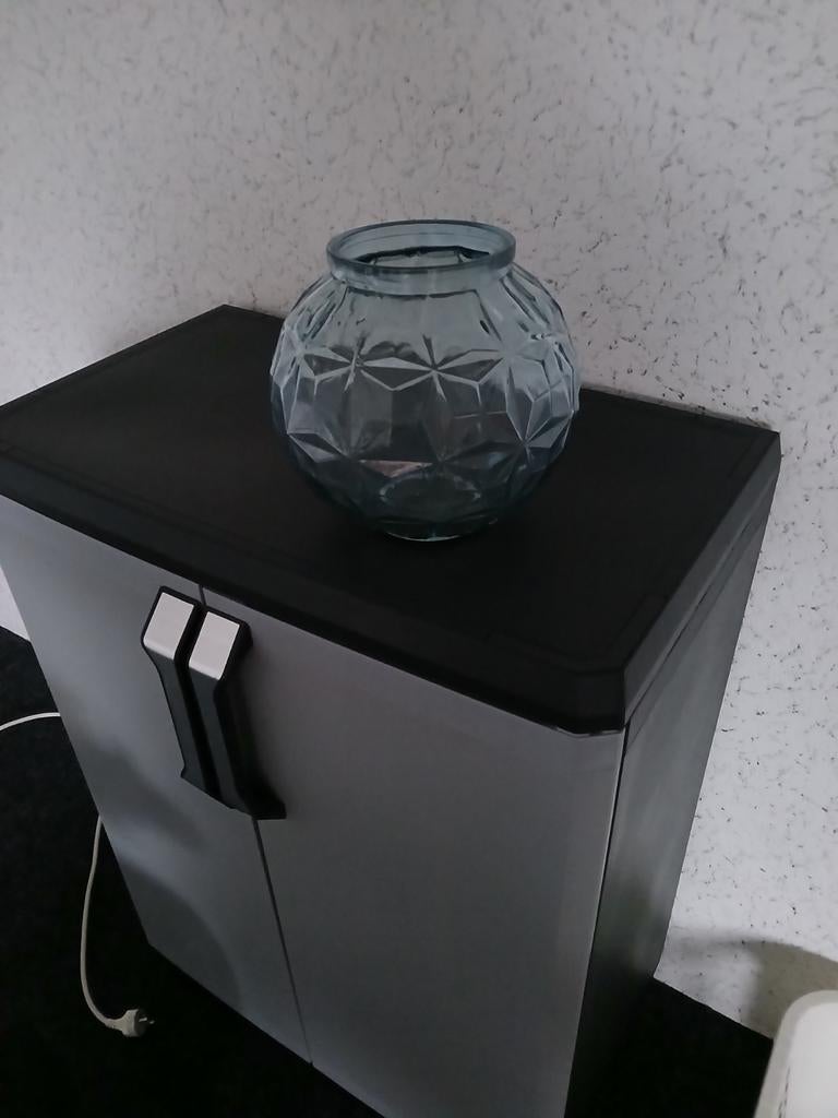 Decoratieve glazen vaas met facetten, Ophalen, Blauw, Minder dan 50 cm, Glas