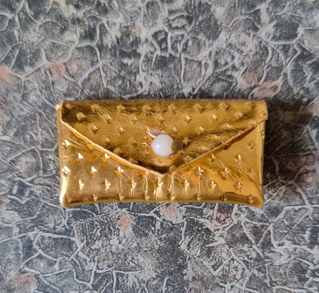 Barbie vintage gouden dimple clutch, Ophalen of Verzenden, Gebruikt, Kleertjes