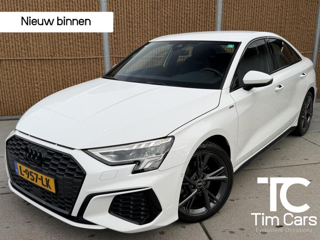 Audi A3 Limousine 30 TFSI S edition Automaat | Stoelverwarmi, Auto's, Gebruikt, Wit, Origineel Nederlands, Bedrijf