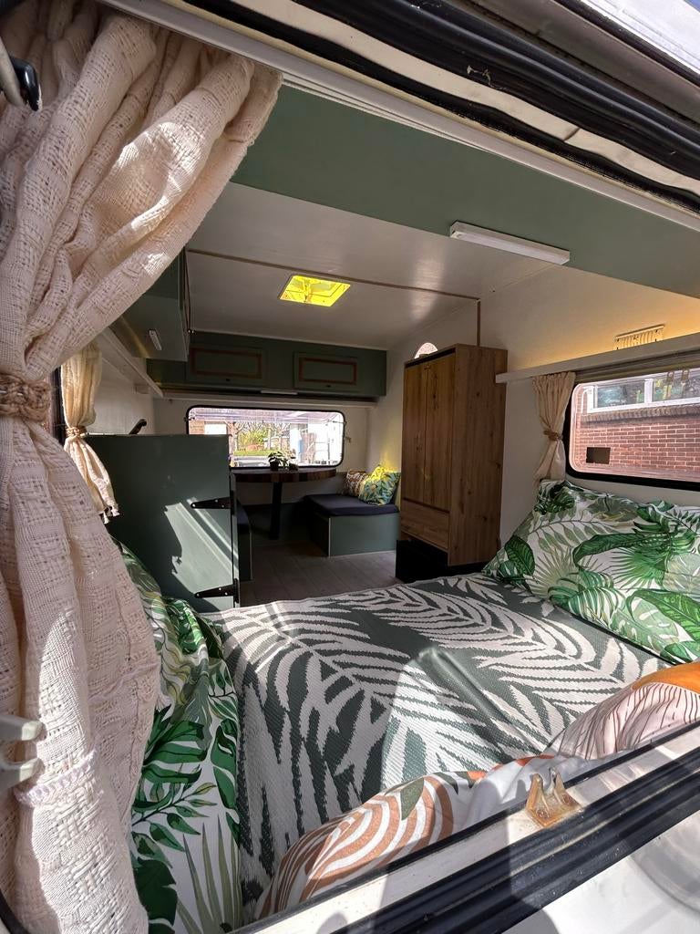 Retro Kip caravan 1976, Rondzit, Kip, Particulier, Koelkast