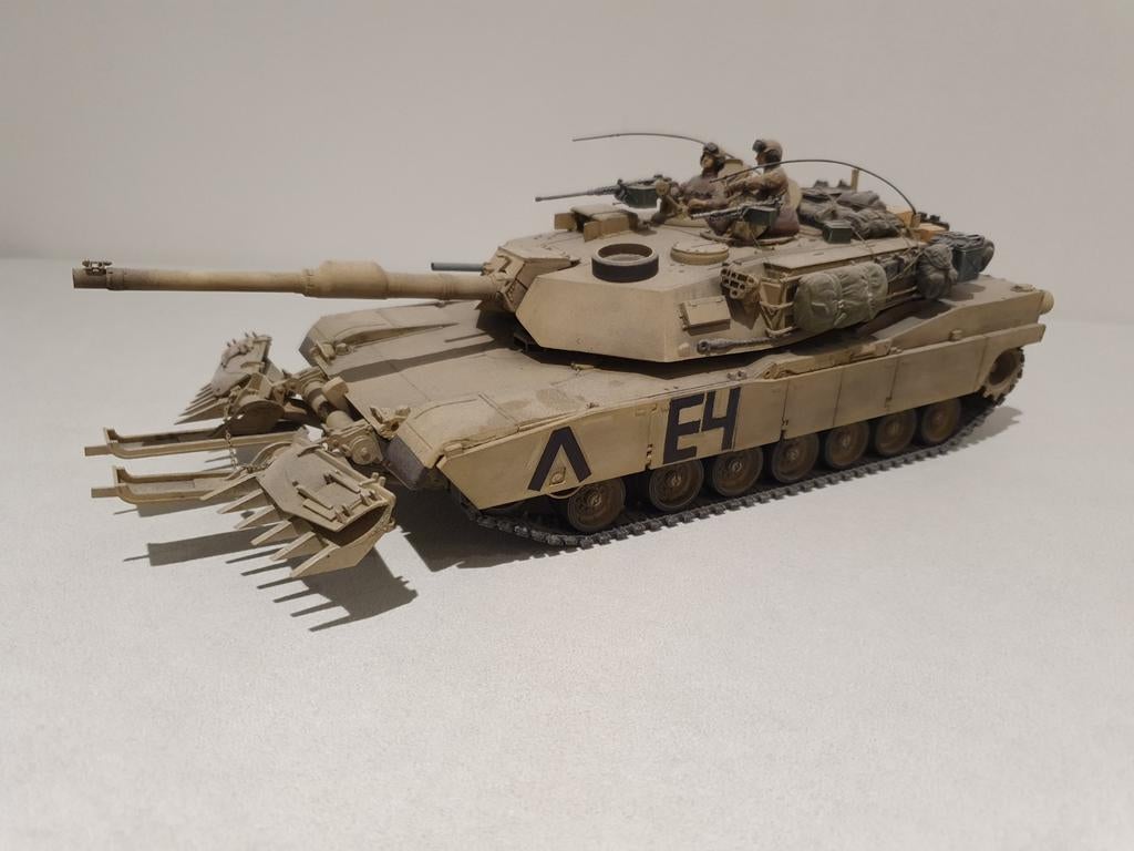 Abrams Tank US army gebouwd model schaal 1:35, Ophalen, 1:32 tot 1:50, Tank, Overige merken