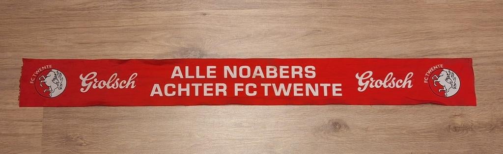 FC Twente Grolsch Sjaal - Alle Noabers Achter FC Twente, Verzamelen, Ophalen of Verzenden, Gebruikt, F.C. Twente, Vaantje of Sjaal