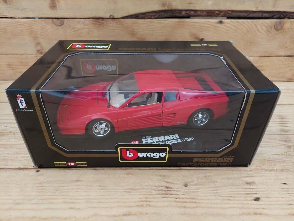 Bburago Ferrari Testarossa jaar 1984 in doos, Ophalen of Verzenden, Zo goed als nieuw, Auto, Bburago