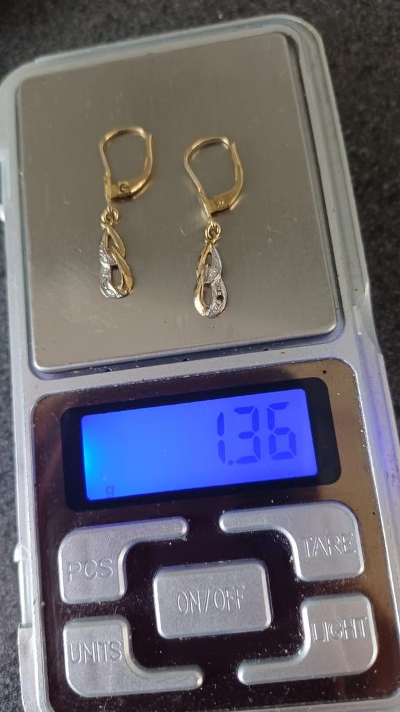 Gouden oorbellen, Hangers, Ophalen of Verzenden, Zo goed als nieuw, Met edelsteen