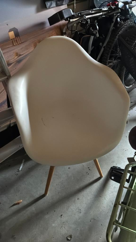 Gratis af te halen - 1 witte kuip stoel, Ophalen, Zo goed als nieuw, Wit, Eén