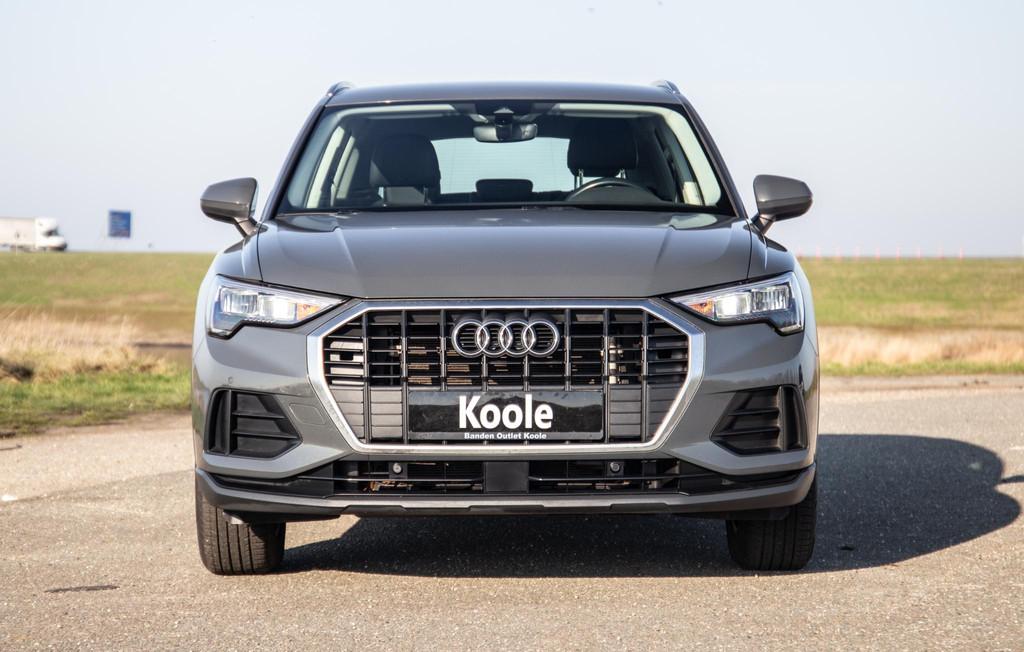 Audi Q3 45 TFSI e edition AUTOMAAT / PLUG IN HYBRID / STOELV, Gebruikt, 1395 cc, Bluetooth, 13 kWh