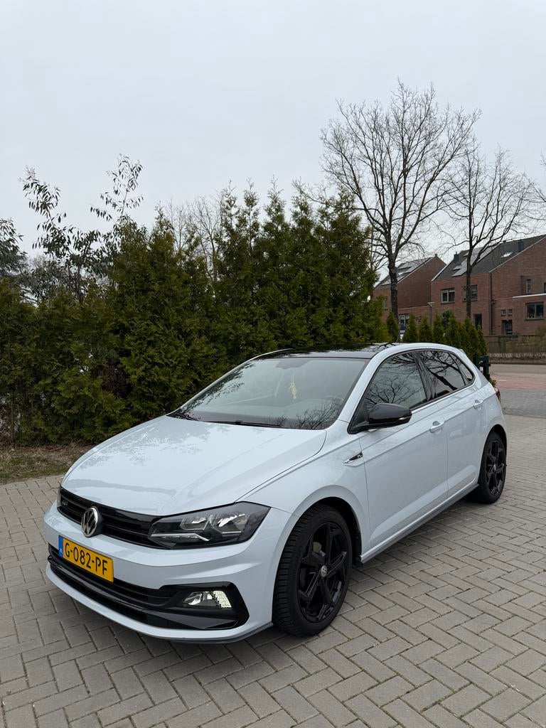 Volkswagen Polo 1.0 TSI Highline R- line 2019 Metalic white, Auto's, Volkswagen, Voorwielaandrijving, 95 pk, 1055 kg, Origineel Nederlands