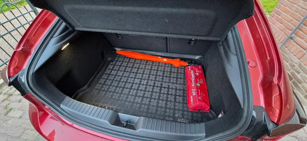 Kofferbakmat Mazda 3 Hatchback 2019-heden, Ophalen, Zo goed als nieuw