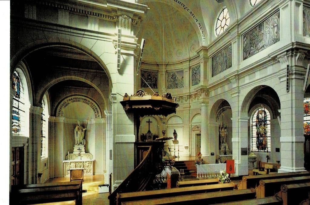 Hilversum, interieur St. Vitus aan het Melkpad, Ophalen of Verzenden, 1940 tot 1960, Ongelopen, Noord-Holland