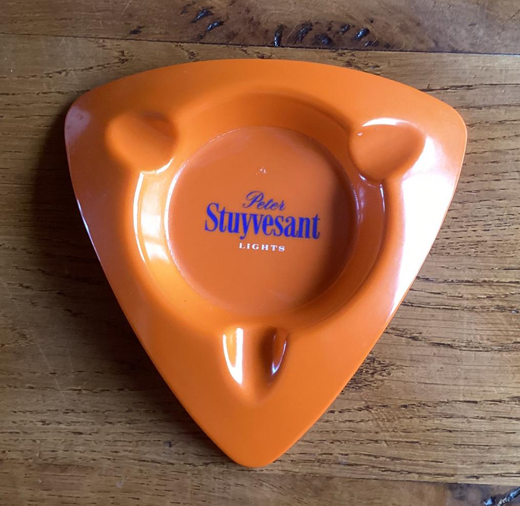 Apart driehoekig asbakje Peter Stuyvesant oranje vintage, Verzamelen, Ophalen of Verzenden, Zo goed als nieuw