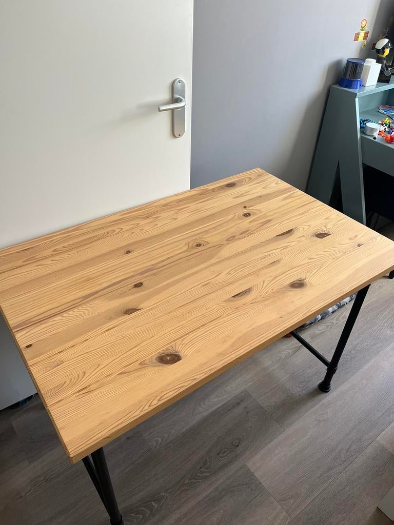 Super mooi bureau of kleine tafel ikea, Eikenhout, Tot twee personen, Ophalen of Verzenden, Zo goed als nieuw