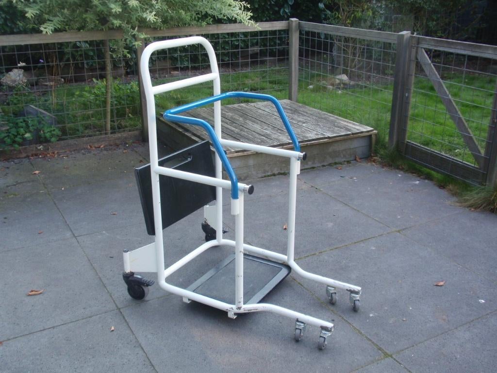 BEA verrijdbare sta-op en zit transfer, Diversen, Verpleegmiddelen, Ophalen, Gebruikt