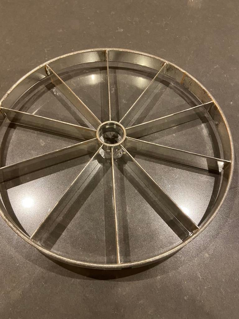 Taartverdeler diameter 33 cm hoog 3,5 cm 10 stukken RVS, Ophalen, Zo goed als nieuw, Taarten, Bakvorm