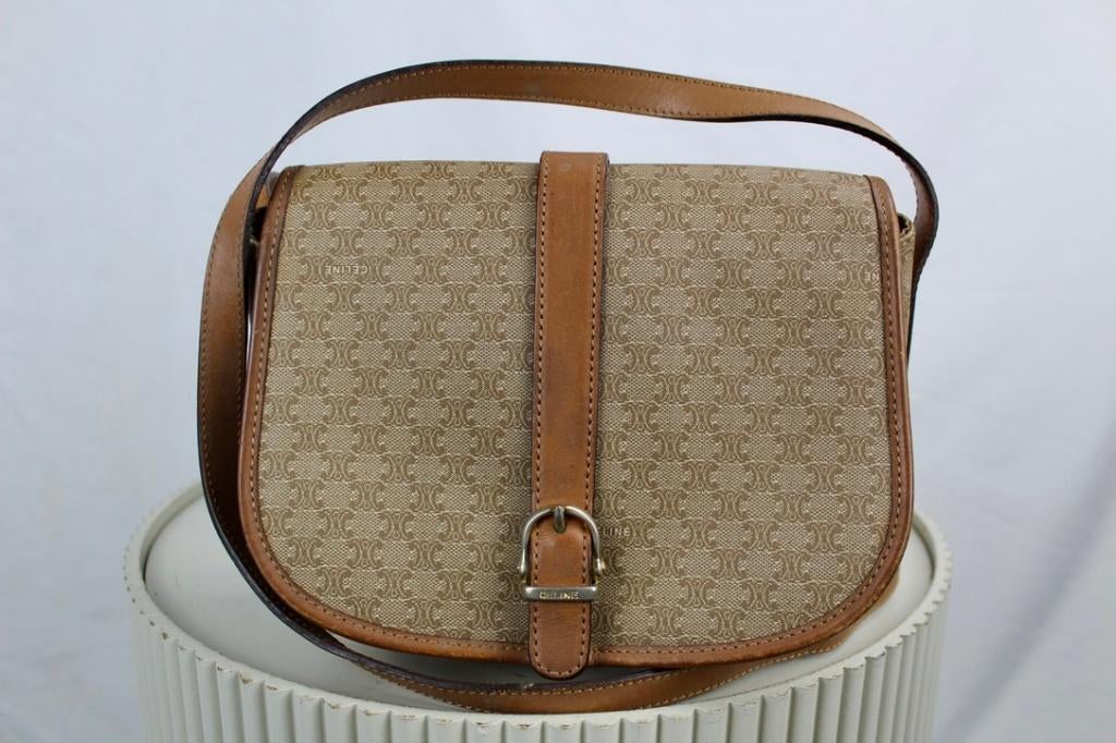 Celine Macadam Shoulder Bag - 1099, Gebruikt, Bruin, Celine, Schoudertasje