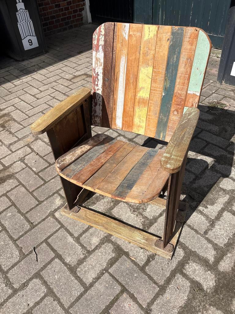 Unieke industriële stoel van gerecycled hout en metaal, Ophalen