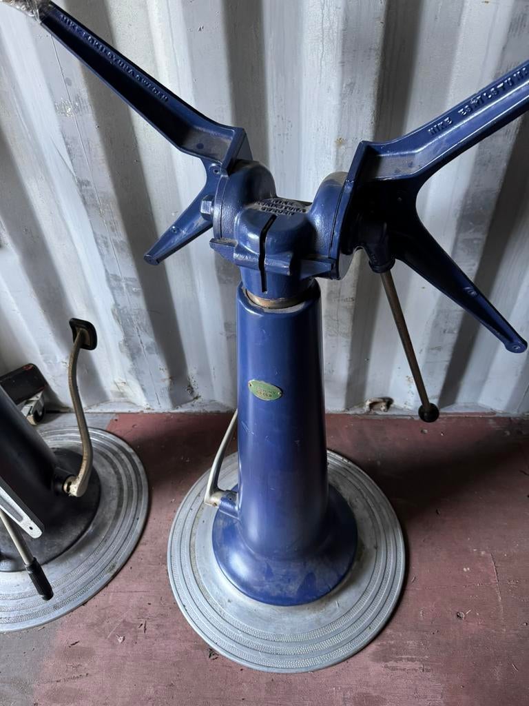 Nike Eskilstuna Sweden Industriële tekentafel onderstel, Ophalen