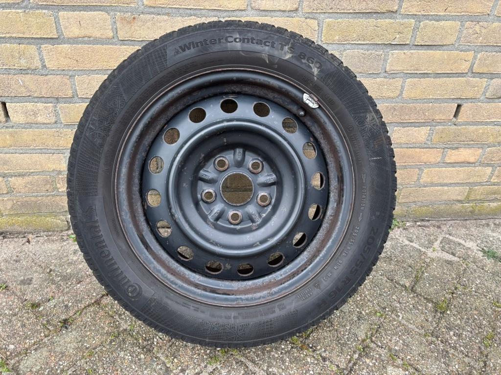 4 Winterbanden op velg voor Toyota Auris 2011., Auto-onderdelen, Banden en Velgen, Banden en Velgen, Winterbanden, 16 inch, 205 mm