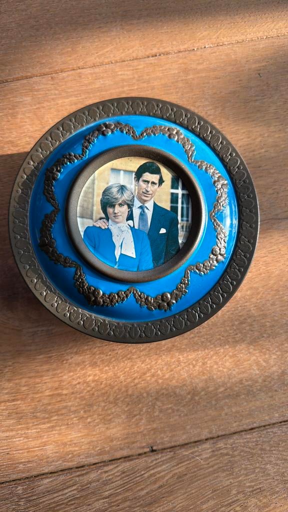 Oud koekblik Charles & Diana, Verzamelen, Ophalen of Verzenden, Gebruikt