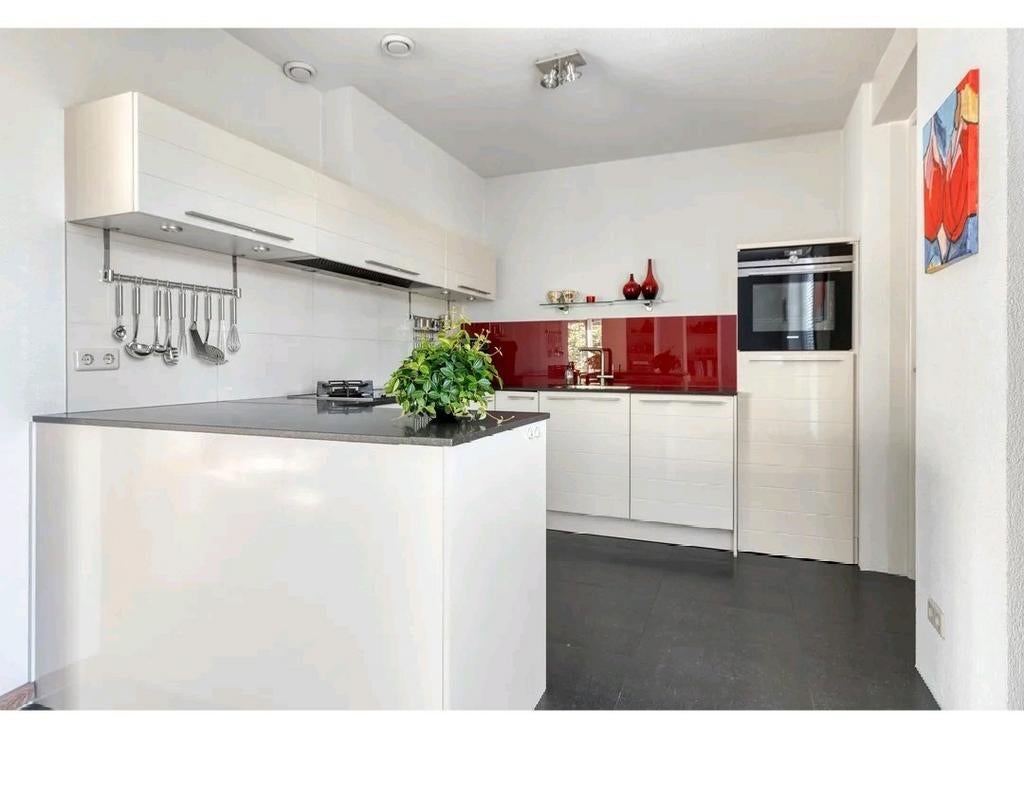 Moderne witte keuken met schiereiland - zelf demonteren, Huis en Inrichting, Keuken | Complete keukens, Gebruikt, Wit, Hoekkeuken