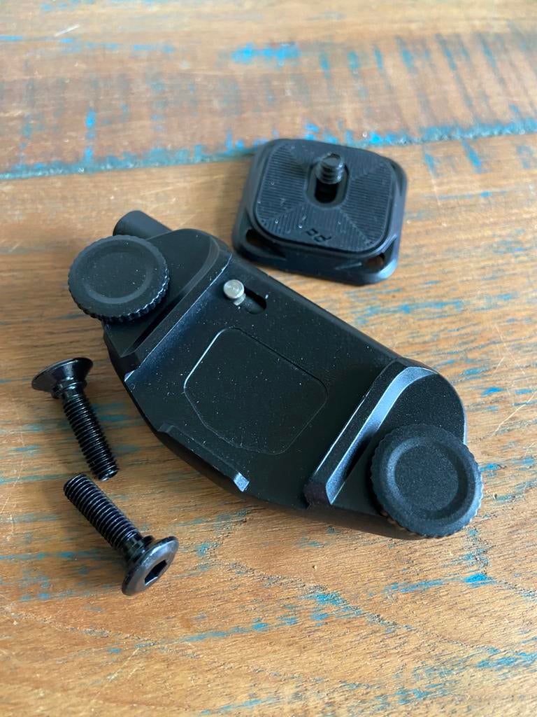 Cameraclip houder voor rugzak of broekriem, Verzenden, Zo goed als nieuw, Overige Merken, 8 keer of meer