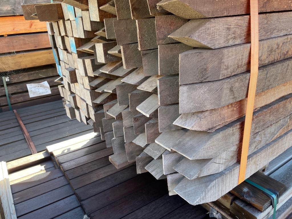 Azobe tuinpalen  3,20€ per meter  250 cm lang UITVERKOCHT, Tuin en Terras, Ophalen, Palen, Nieuw, Hardhout