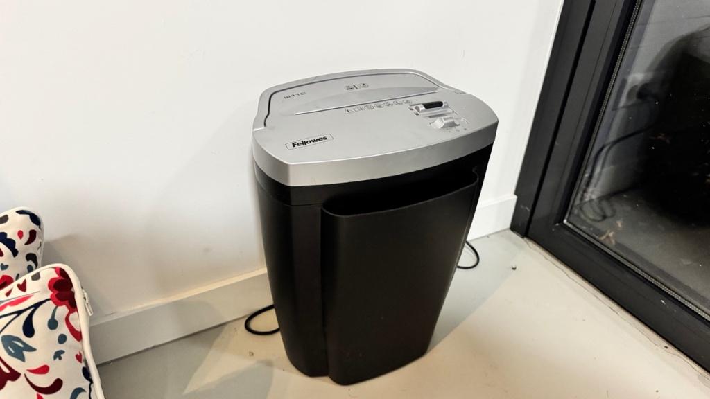 Fellowes W-11C papiervernietiger (extra krachtig, als nieuw), Ophalen of Verzenden, Zo goed als nieuw