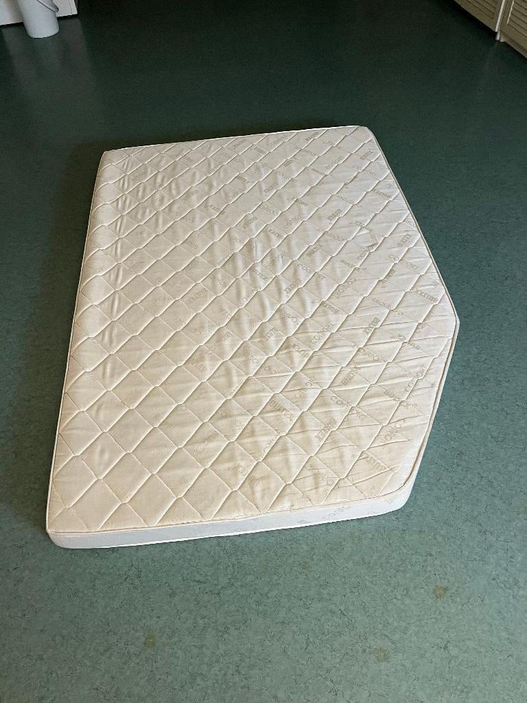 Campermatras met hoekuitsparing, Ophalen of Verzenden