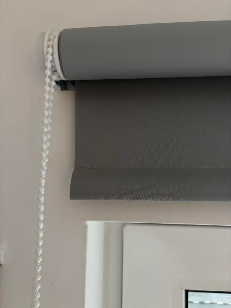 Grijze rolgordijn 2 stuks, 100cm breed, 180cm hoog, Gebruikt, 100 tot 150 cm, Ophalen of Verzenden, Grijs