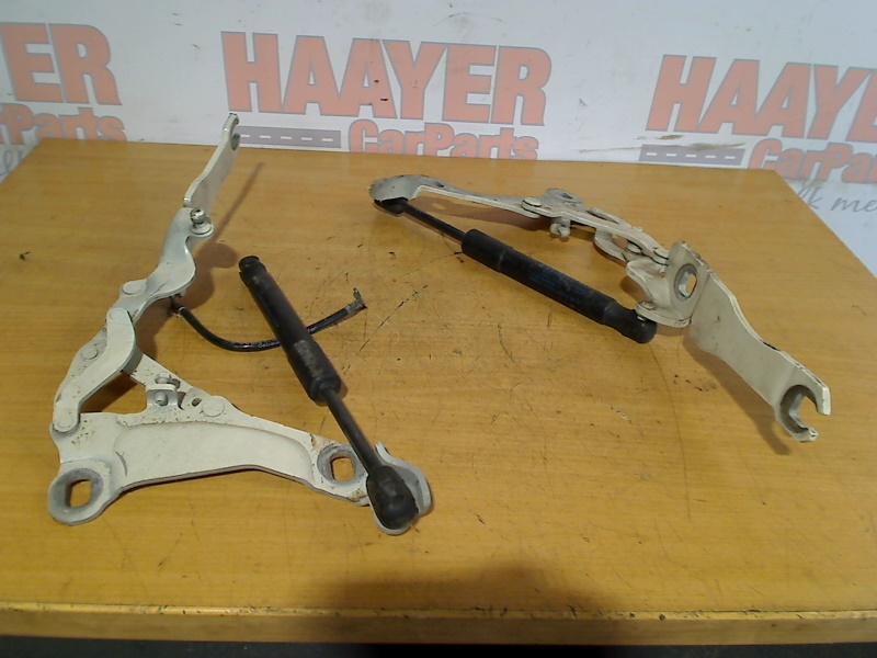 Motorkapscharnier Mini Mini (R56) (2009-09/2013-11), Auto-onderdelen, Gebruikt, Petuelring 130, München 80809, , Duitsland, Mini