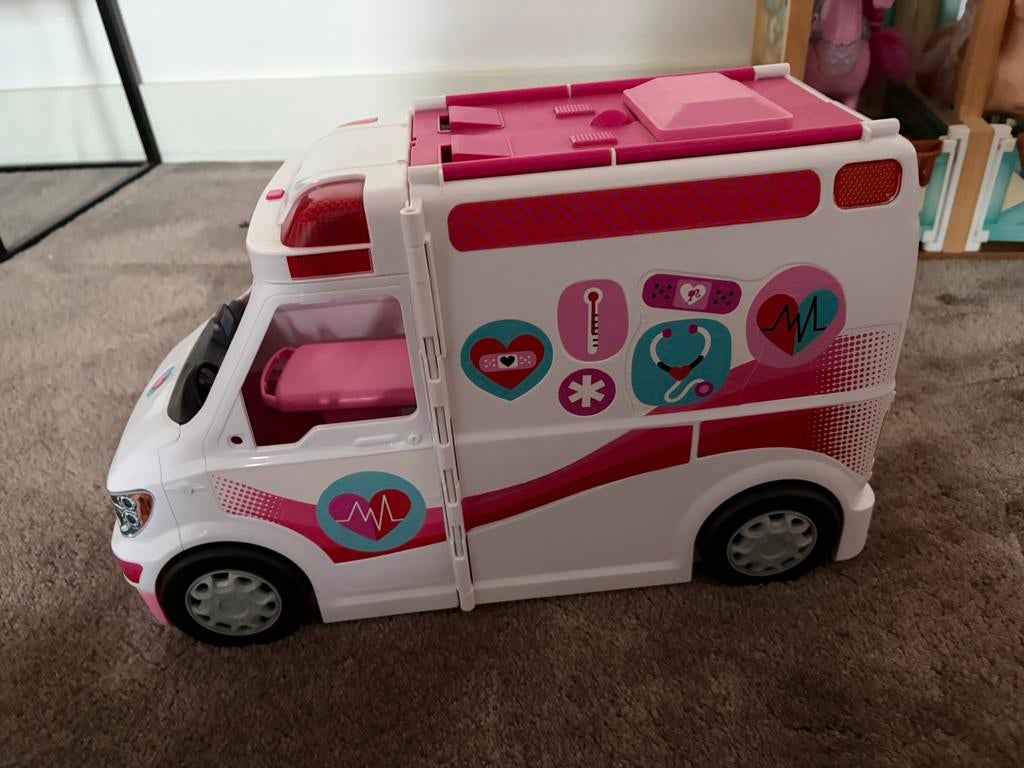 Barbie ambulance, Kinderen en Baby's, Speelgoed | Poppen, Ophalen of Verzenden, Gebruikt, Barbie