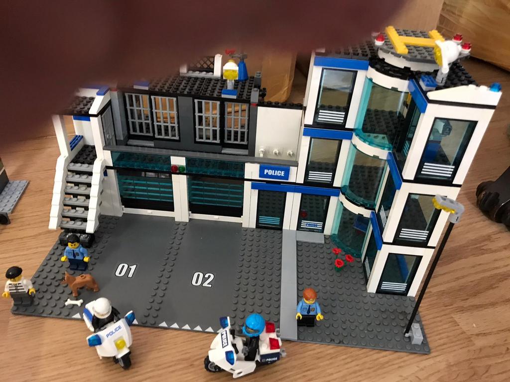 LEGO city en LEGO creator, Ophalen of Verzenden, Zo goed als nieuw
