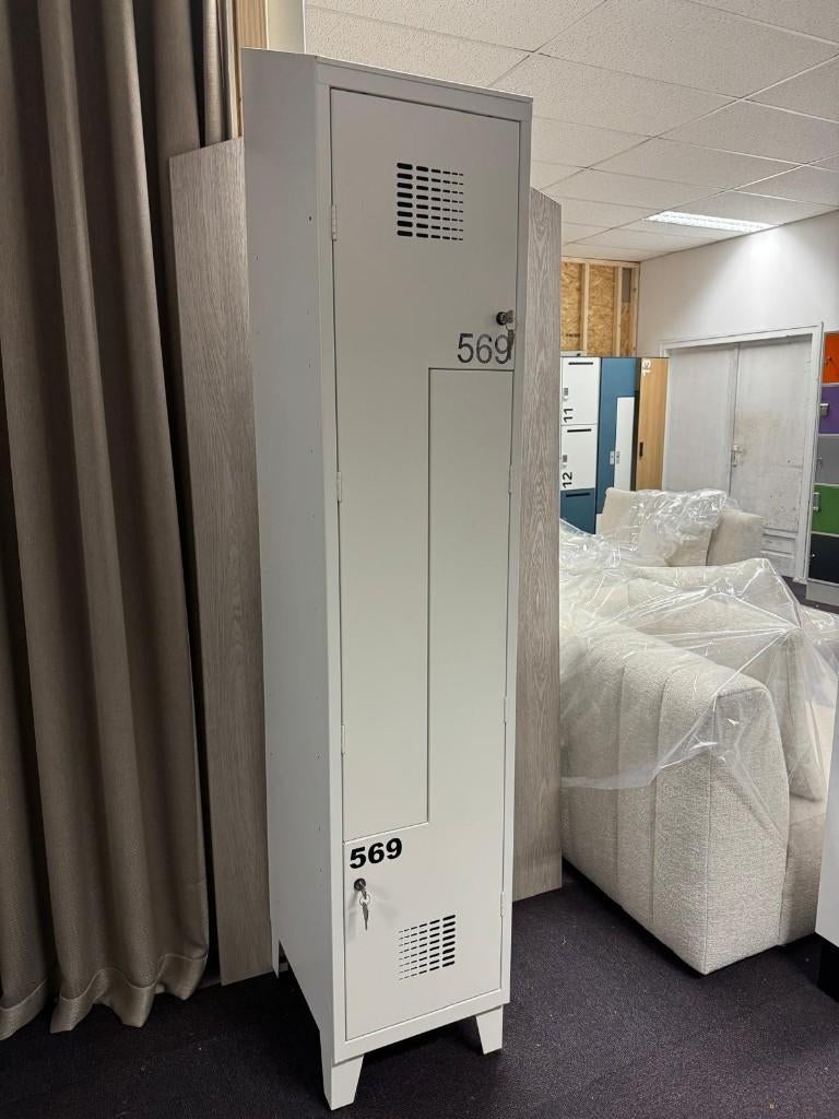 Nieuwe Z-garderobekast, Ophalen, Nieuw, Metaal, 150 tot 200 cm