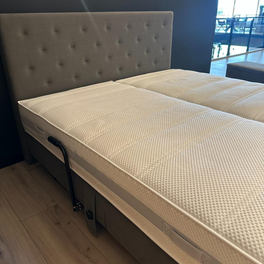 Magnitude Ledra Hoog /Laag Boxspring - 180x210cm, Huis en Inrichting, Slaapkamer | Bedden, Ophalen, Verstelbaar, 210 cm, 180 cm
