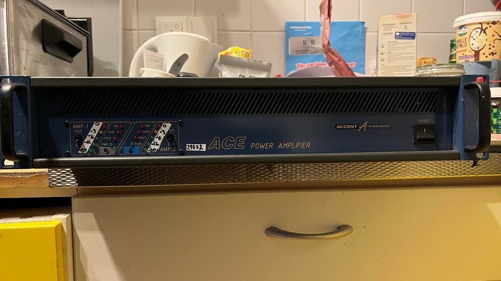 Jedia JP 2240 CP Eindversterker - 2x240W, Muziek en Instrumenten, Ophalen, Gebruikt, Minder dan 500 watt, P.A.