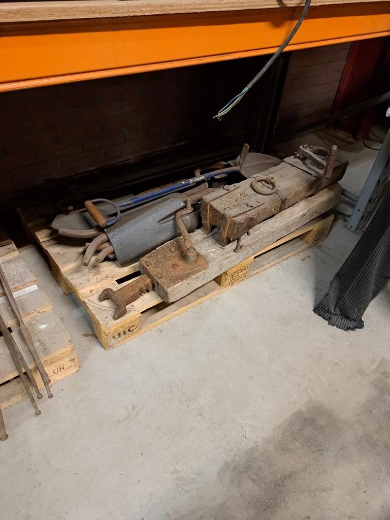 Dommekracht, Ophalen